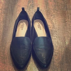 Crown black leather loafers